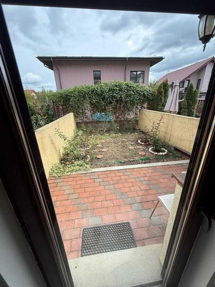Apartament cu 3 camere semidecomandat în Nicolina