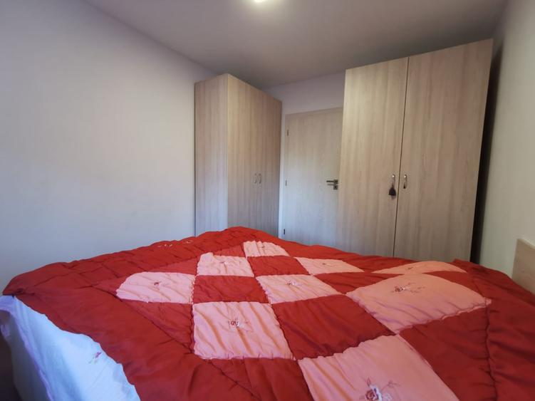 Apartament cu 4 camere decomandat, mobilat în Complex Studențesc