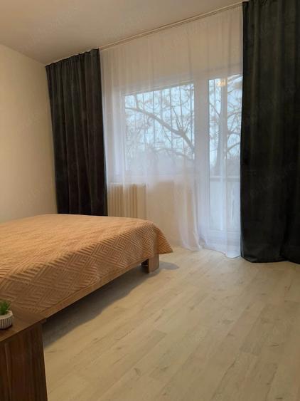 Apartament cu 3 camere semidecomandat în Șagului
