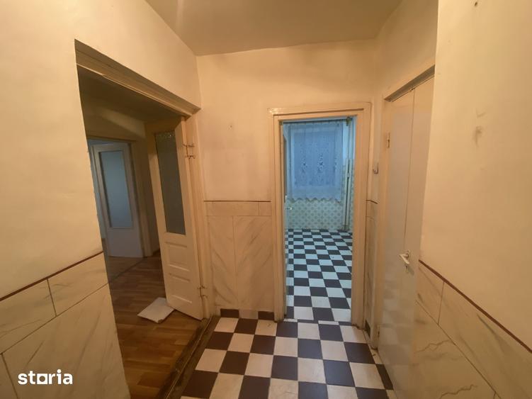 Apartament cu 3 camere decomandat în Rogerius