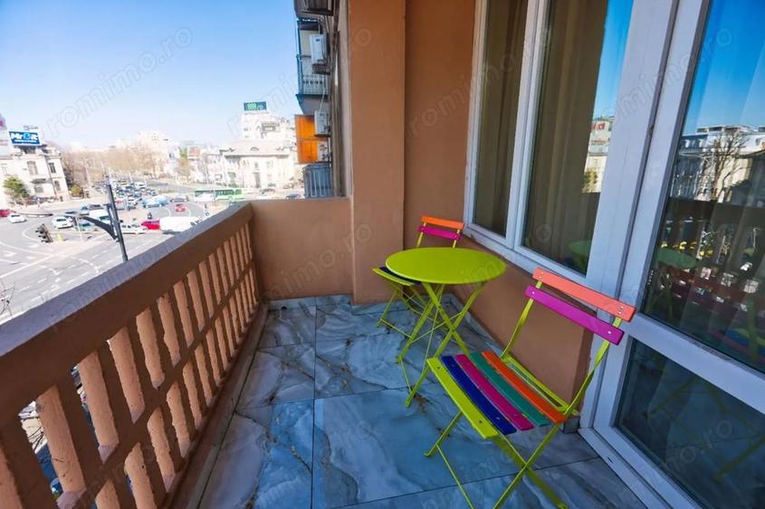Apartament cu 3 camere semidecomandat în Romană