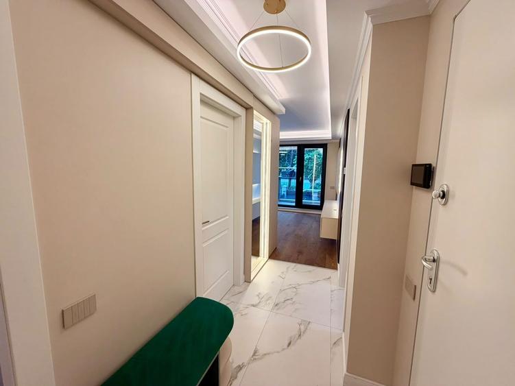 Apartament cu 3 camere decomandat, mobilat în P-ța Unirii