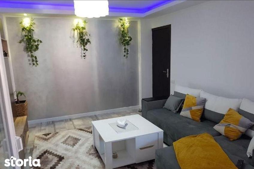 Apartament cu 2 camere decomandat în Halta Traian