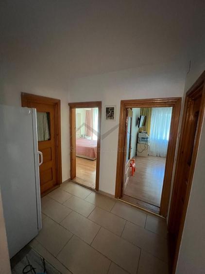 Apartament cu 4 camere decomandat în Cug