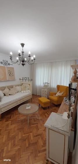 Apartament cu 2 camere, mobilat în Ultracentral
