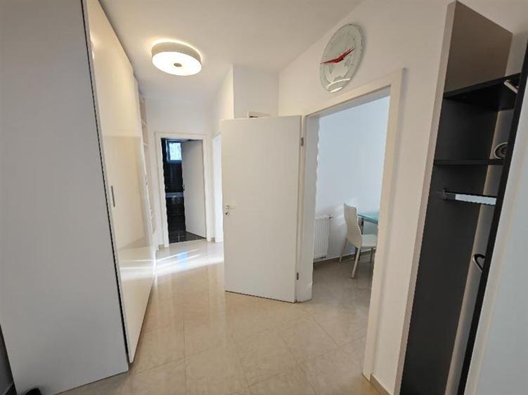 Apartament cu 2 camere decomandat, mobilat în Avantgarden