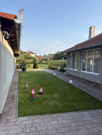 Casă cu 3 camere în Marghita
