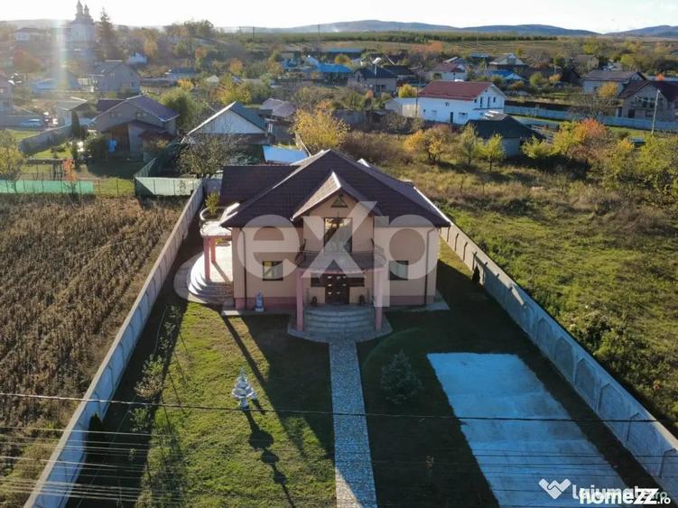 Casă cu 5 camere cu Teren 1019 Mp în Sascut