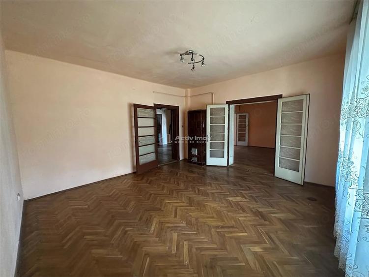 Casă cu 3 camere cu Teren 238 Mp în Est