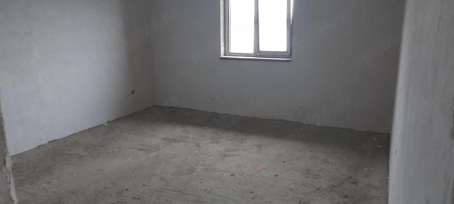 Casă cu Teren 500 Mp în Central