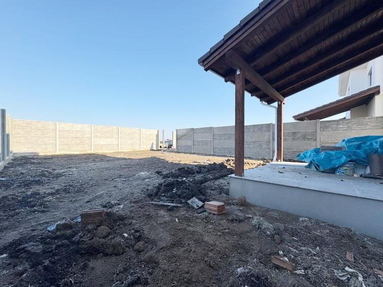 Duplex cu 4 camere cu Canalizare în Moșnița Veche
