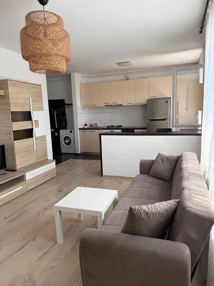 Apartament cu 2 camere semidecomandat, mobilat în Florești — fotografia 1
