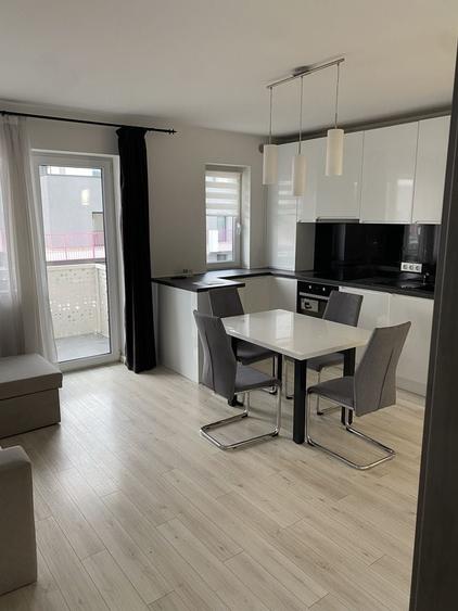 Apartament cu 2 camere decomandat în Florești