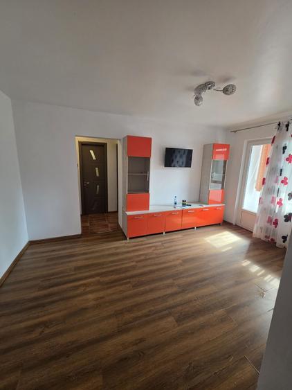 Inchiriere Apartament 3 Camere Vest Baraolt - 2