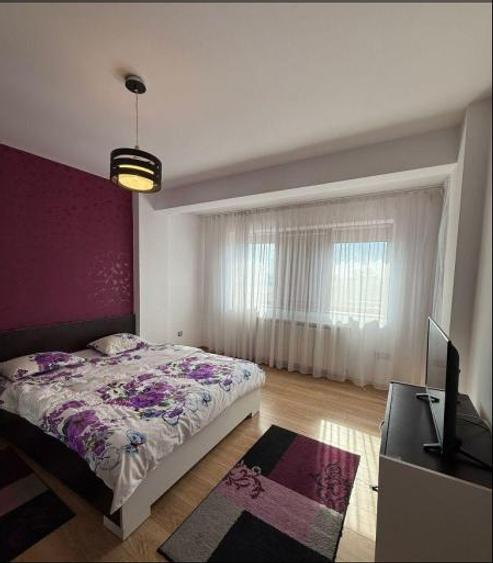 Apartament cu 2 camere decomandat, mobilat în Energia