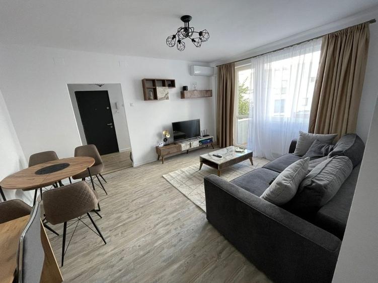 Apartament cu 2 camere semidecomandat în Central