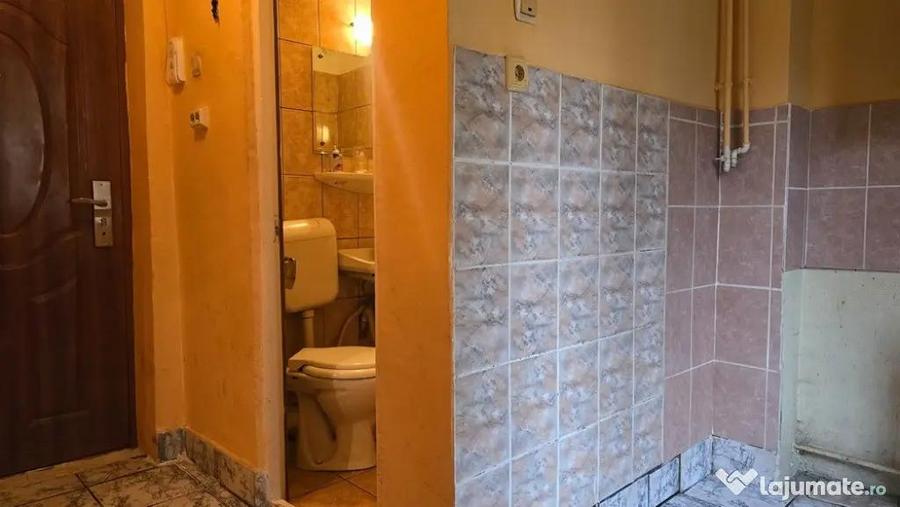 Garsonieră decomandată în Dacia