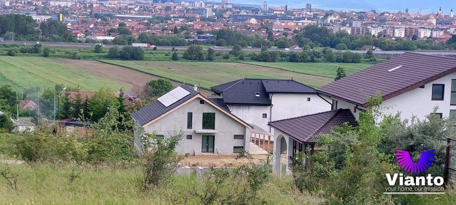 Teren Construcții intravilan de 6500 mp, în Gușterița