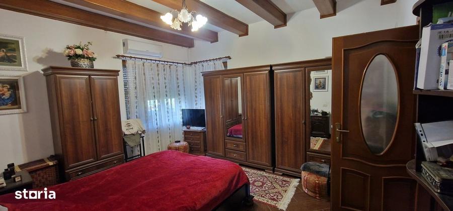 Casă cu 4 camere în Sud