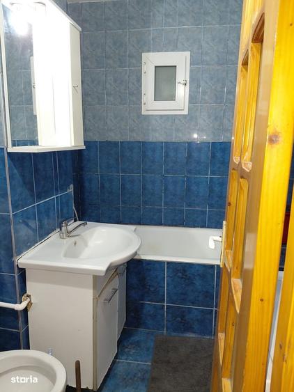 Apartament cu 2 camere decomandat în Broșteni