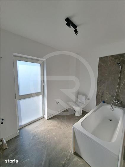 Apartament cu 4 camere în Dâmbul Rotund