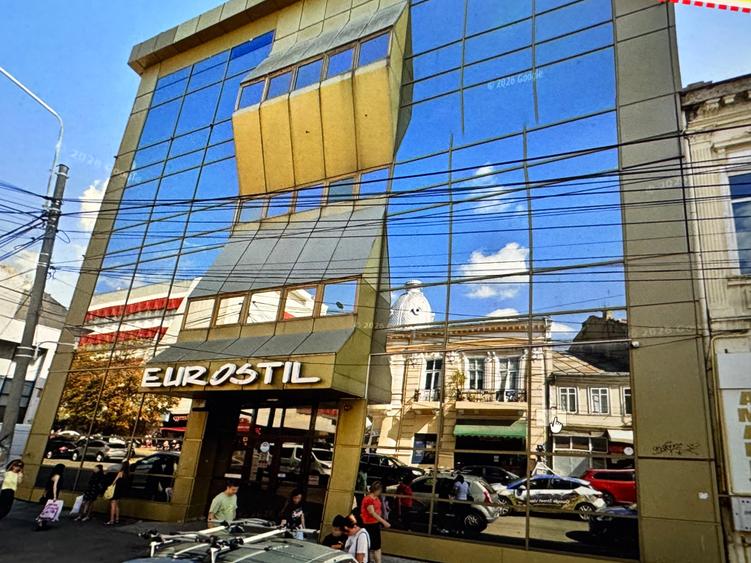 Spațiu comercial, de 3,500 mp, în Central