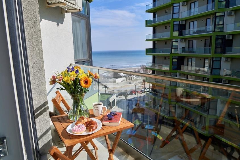 Apartament cu 3 camere decomandat în Mamaia-Sat