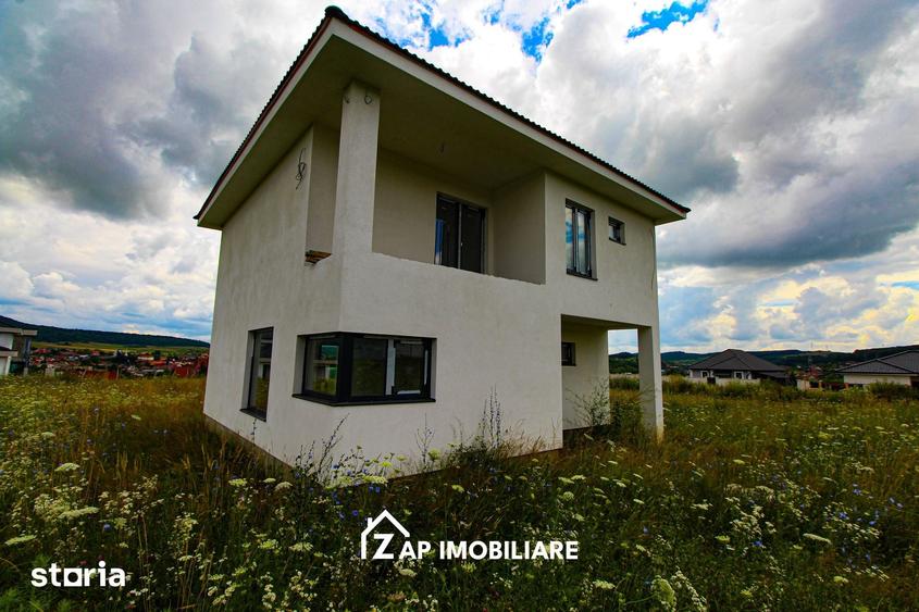 Casă cu 5 camere cu Teren 490 Mp în Corunca