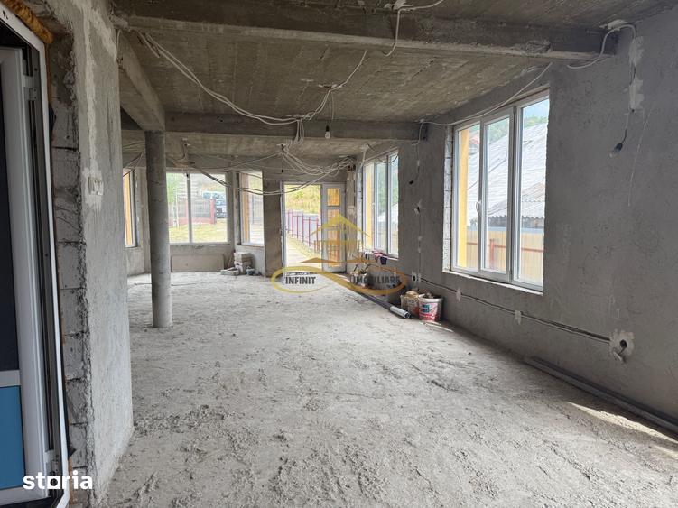 Casă cu 5 camere cu Teren 757 Mp în Mărgineni