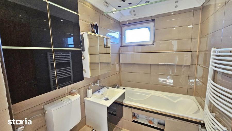 Apartament cu 3 camere în Zorilor