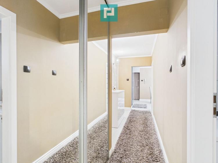 Apartament cu 3 camere decomandat, mobilat în Cantemir