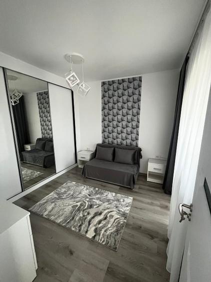 Apartament cu 2 camere semidecomandat, mobilat în Tomis Nord