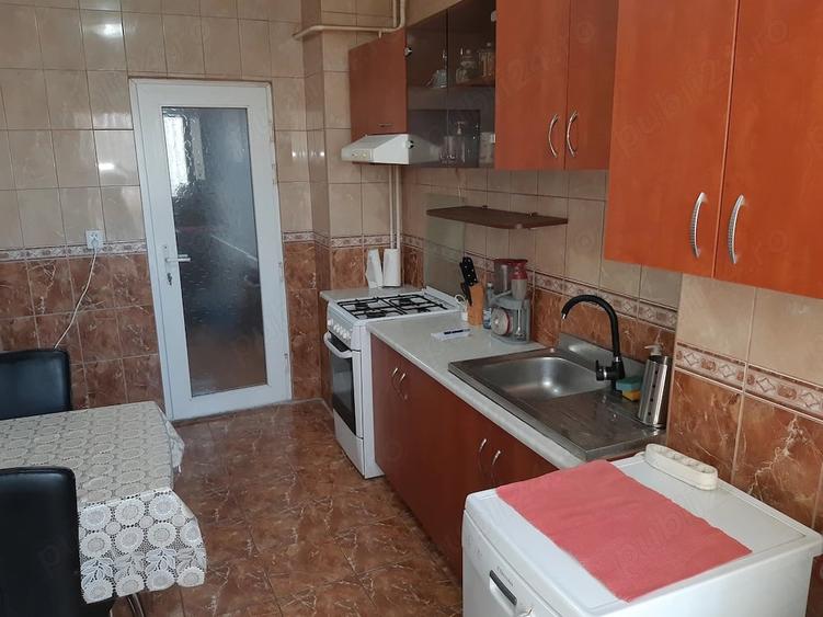 Apartament cu 3 camere decomandat în Ultracentral