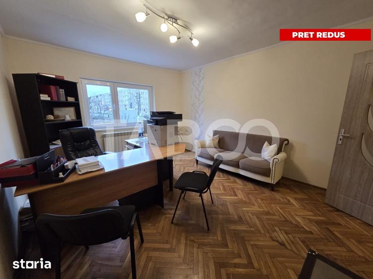 Apartament cu 4 camere decomandat în Central