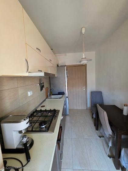 Apartament cu 2 camere semidecomandat, mobilat în Băneasa
