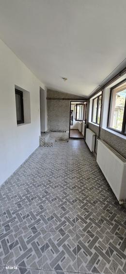 Casă cu 4 camere în Tărtășești