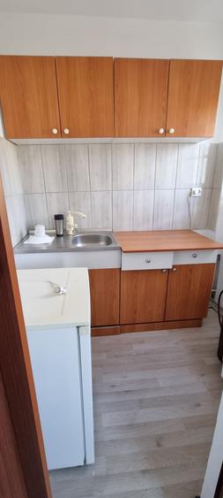 Garsonieră decomandată în Central