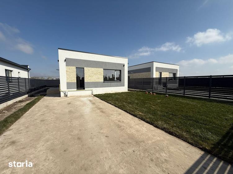Casă cu 4 camere cu Teren 300 Mp în Clinceni