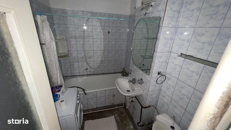 Apartament cu 2 camere decomandat în Petros