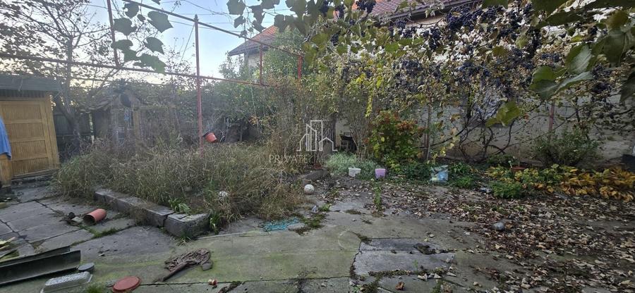 Casă individuală cu 4 camere cu Canalizare în Central