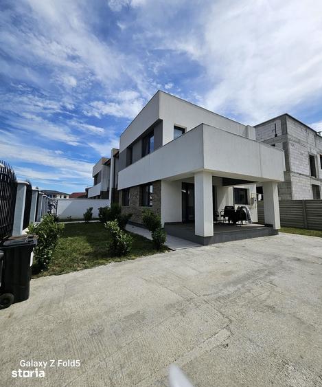 Casă cu 4 camere cu Teren 350 Mp în Central