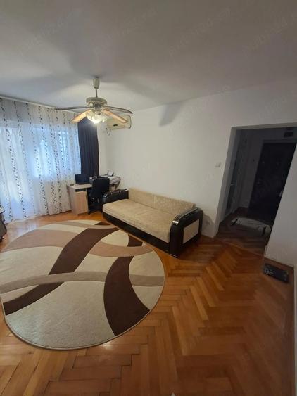Apartament cu 2 camere semidecomandat în Exterior Vest