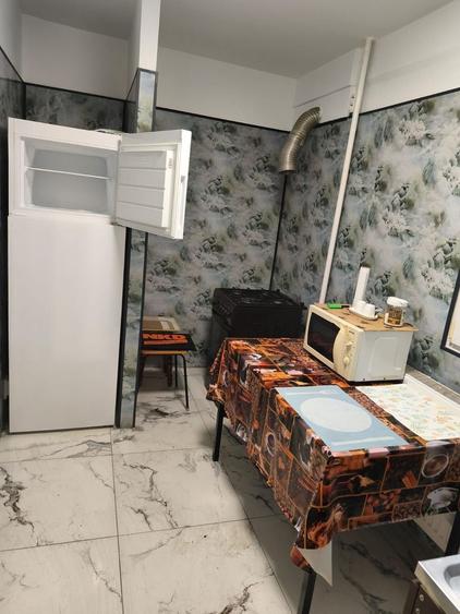 Apartament cu 2 camere decomandat, mobilat în Eroii Revoluției