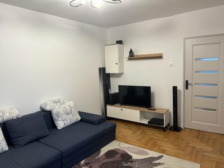 Apartament cu 2 camere decomandat în Exterior Vest