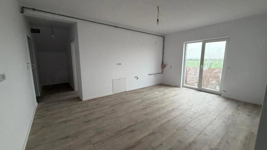 Apartament cu 3 camere decomandat în Giarmata