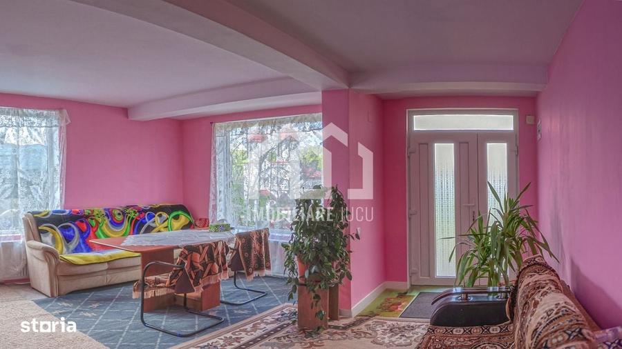 Casă cu 4 camere cu Teren 1974 Mp în Vișea