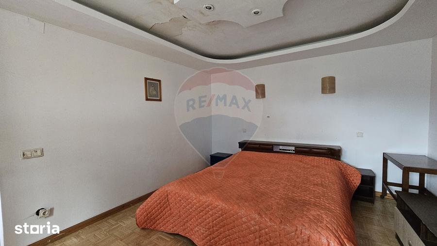 Casă cu 5 camere cu Teren 526 Mp în Udești