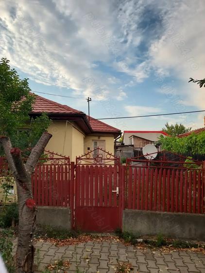 Casă cu 4 camere cu Teren 225 Mp în Central