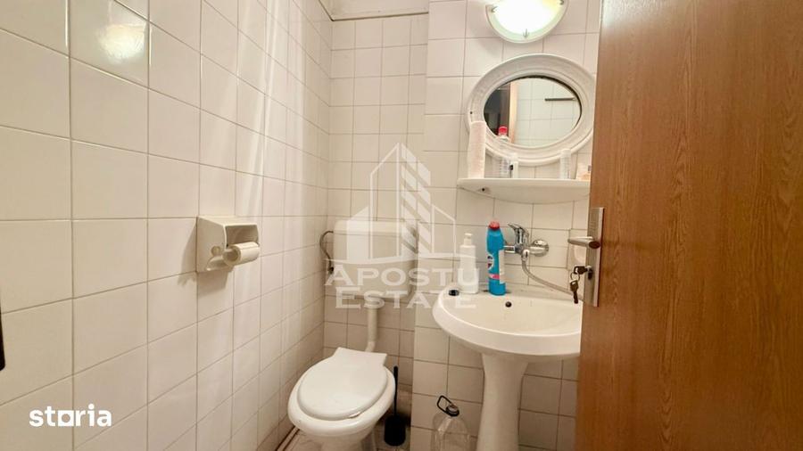 Apartament cu 2 camere de vanzare, Zona Circumvalatiunii, Timisoara - 1