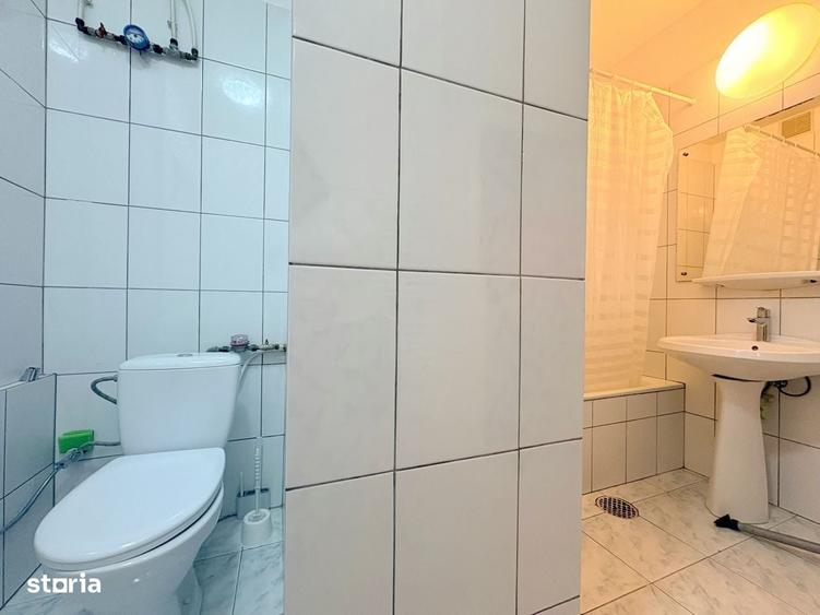 Apartament cu 3 camere decomandat în Medicină